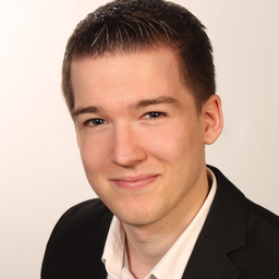 Porträt von Dominik Notzon